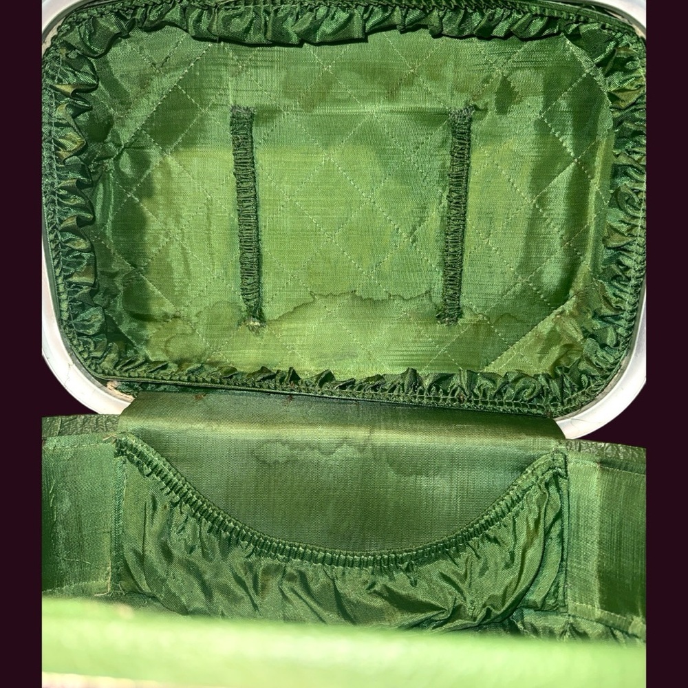 Vintage Trojan Brand Train\Make-up Travel Case - Picture 10 of 10